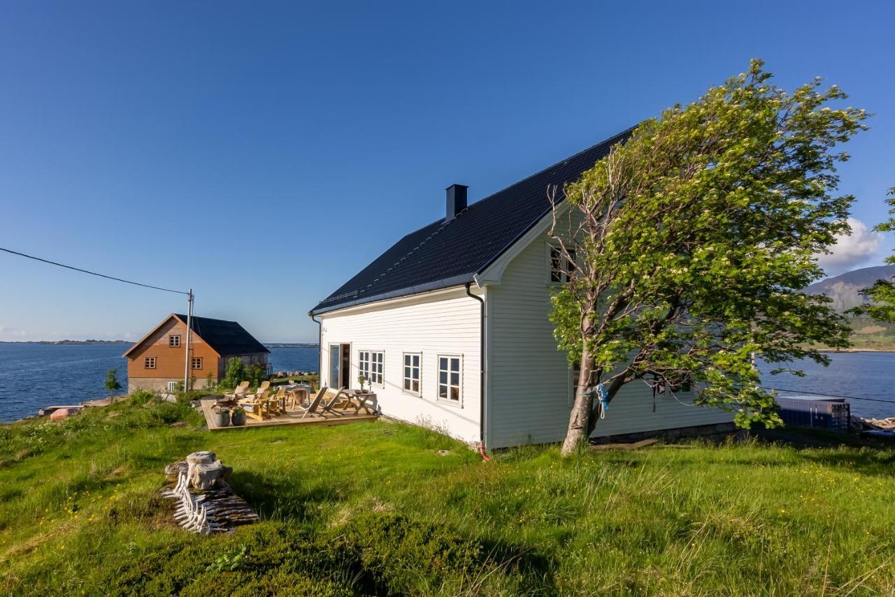 Villa Borgvag - A Unique Seafront Villa In The Heart Of Lofoten Bostad Dış mekan fotoğraf